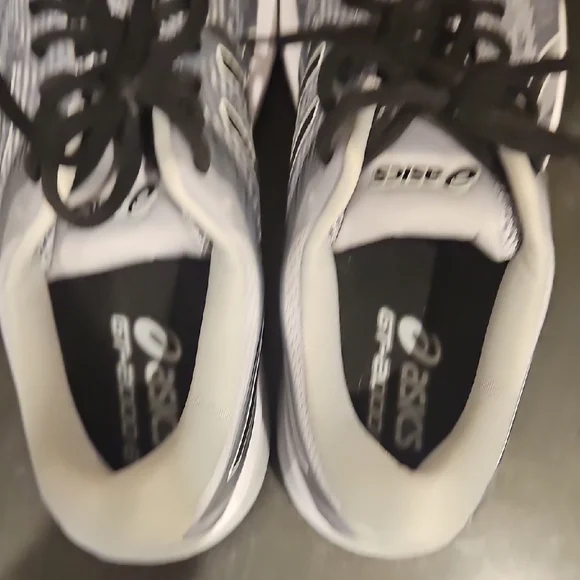 ASICS Gray Running Shoes - Picture 3 of 3
